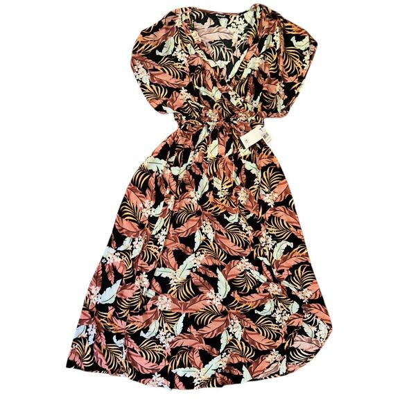 NWT Rip Curl Namotu V-Neck Asymmetric Wrap Dress Medium - Picture 1 of 8